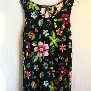 Dress by Dressing Clio.
